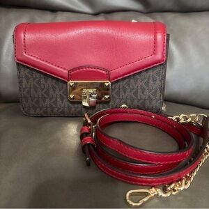 Michael Kors Kinsley Medium Messenger Crossbody Bag